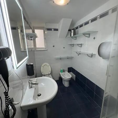 Πανσιόν Luxury Γένοβα